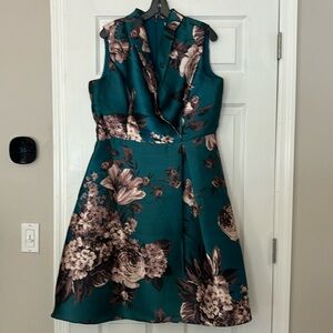 Kay Unger formal floral dress a line